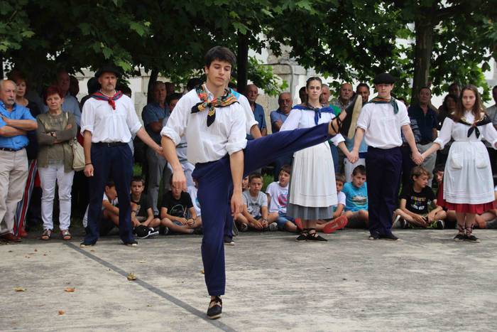 «Mila esker Migelmari!» 33 1561811671004