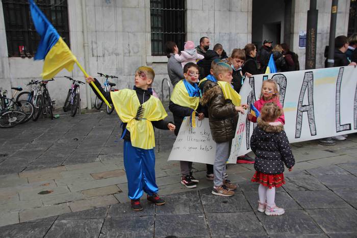 Ozen entzun dira Ukrainaren  18 1646500157018