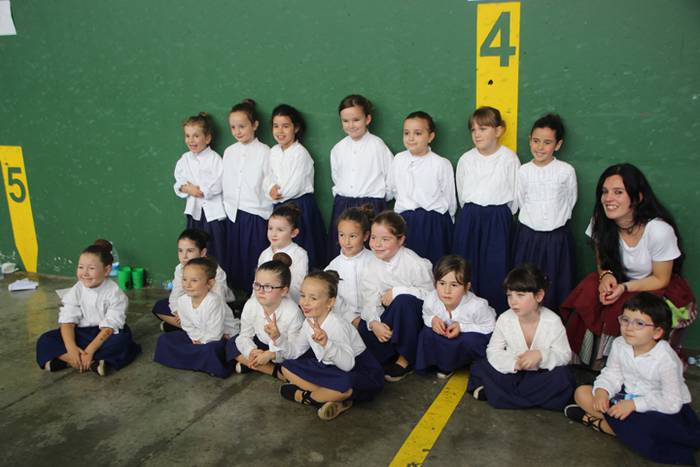 Txikienen oinak dantzan, fes 22 1527423366916