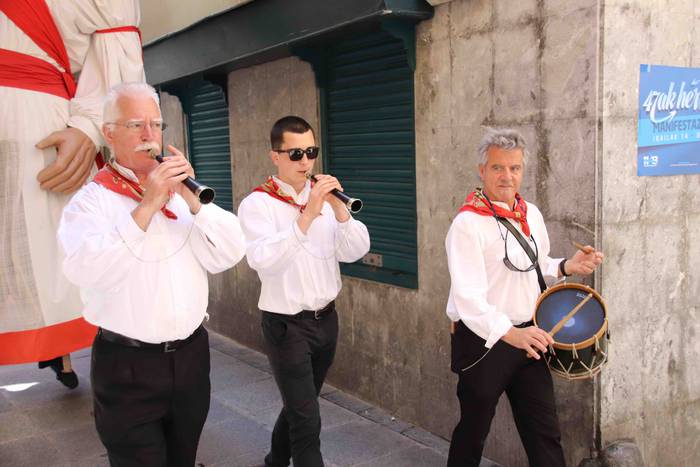 Erraldoiak eta buruhandiak T 62 1561218599343