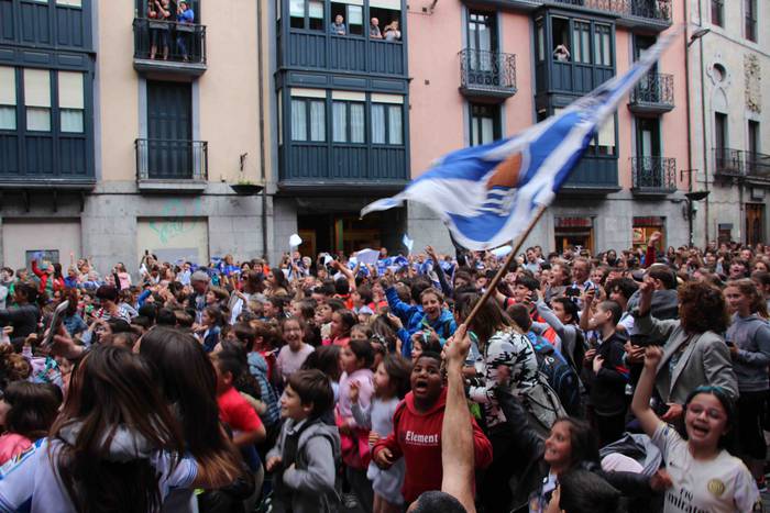 "Nerea, Nerea, Nerea!!!" 42 1558025897545