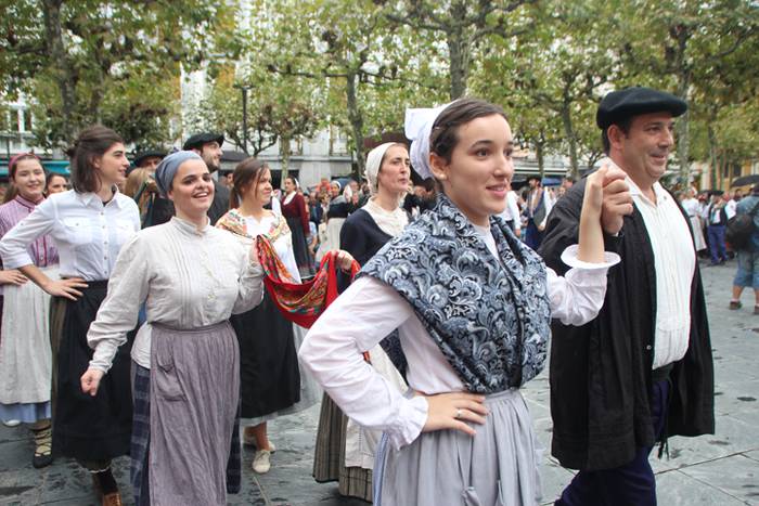 Udaberri Dantza Dezagun Tolo 134 1504963845450