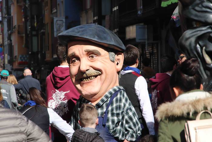 Erraldoi eta buruhandiak Zal 55 1582375969346