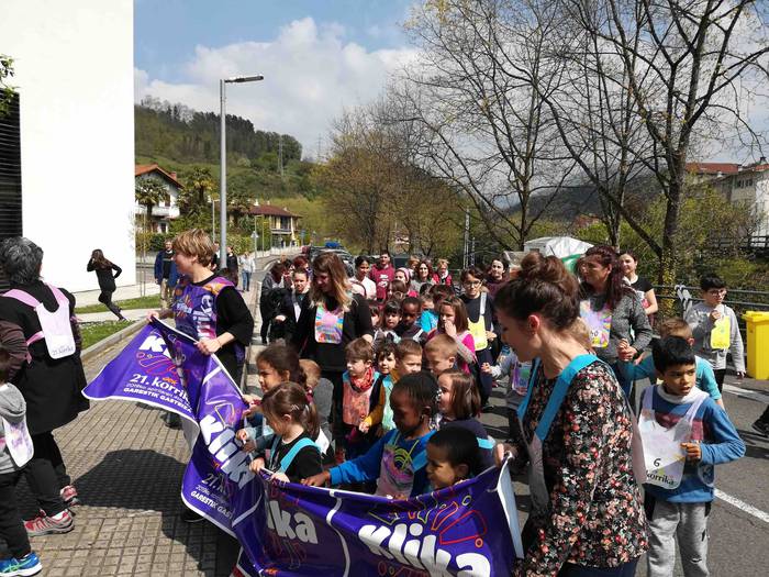 Korrika Txikia egin dute Ika 11 1555079780567