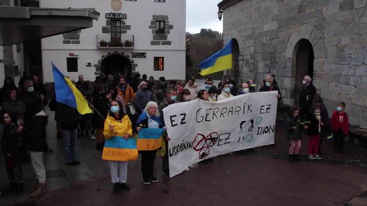 "Herria oso kezkatuta dago Ukraniako egoerarekin"
