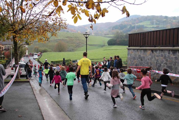 Ume krosa egin dute Amasako  1 1636802229406