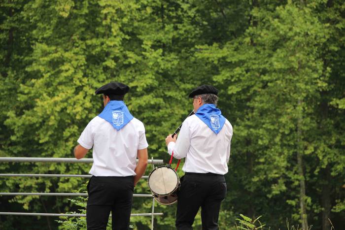 Bi suziri eta bi txistulari 13 1597052738522