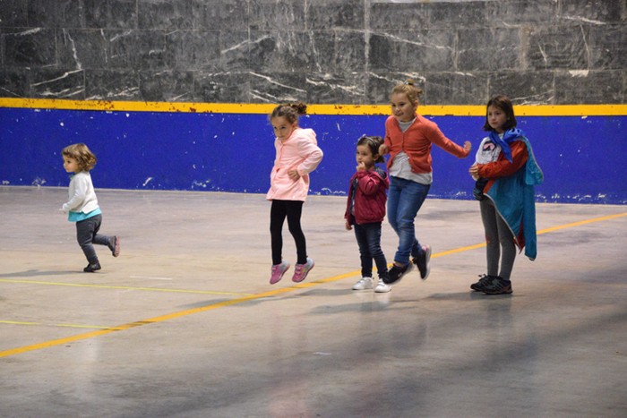 Dantzaren sokak lotuta - 33