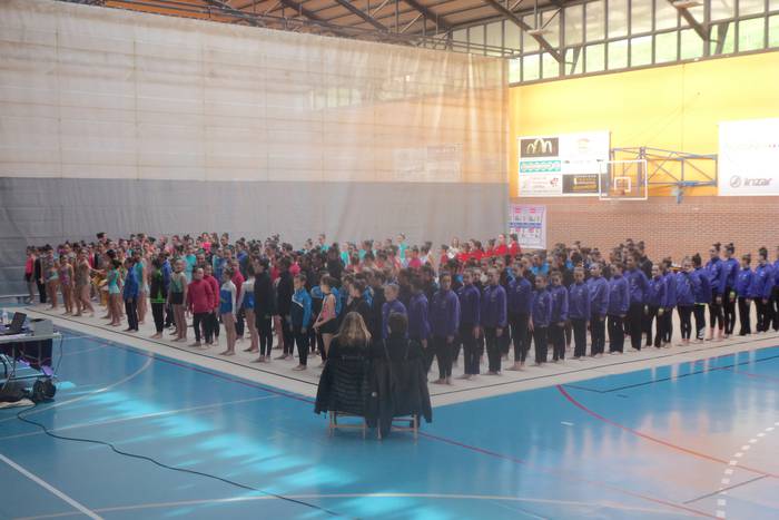 300 gimnastatik gora Belabietan