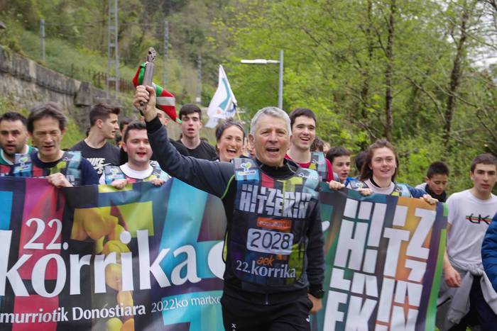 korrika, furgonetatik, Anoet 28 1649421137550