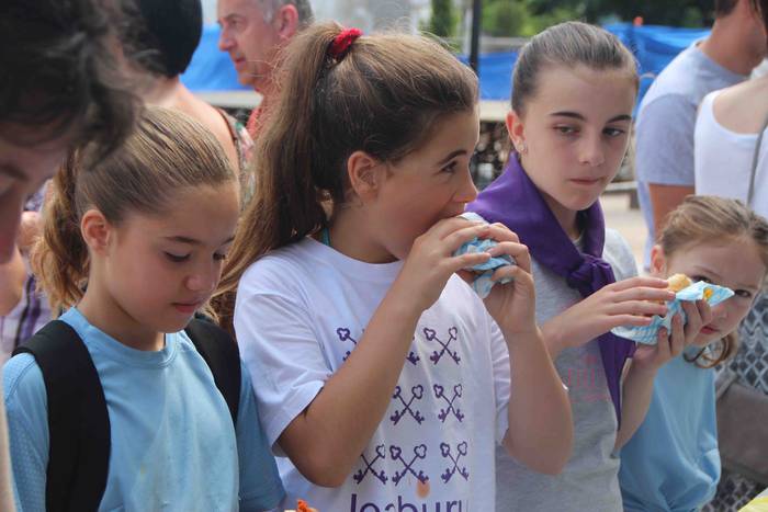 Aparrez busti dira Leaburun 37 1530444805079