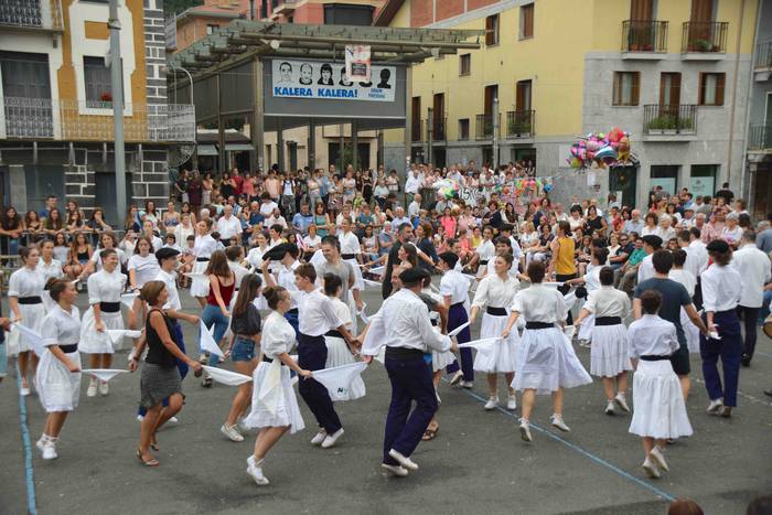 soka dantza santioak villabo 107 1532546066957