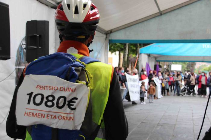 Pentsio duinak eskatuz eskua 34 1621879386662