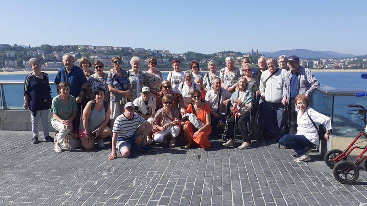 Donostiako akuarioa bisitatu dute