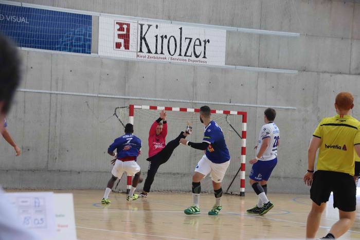 Tolosa CF eskubaloia prest d 23 1535892122776