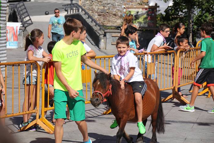 Gazteen festa egarriak ez du etenik 1 1472122377218