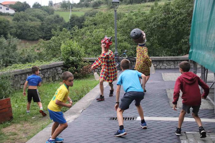 Suziria lehertuta, lau festa 44 1564684278187