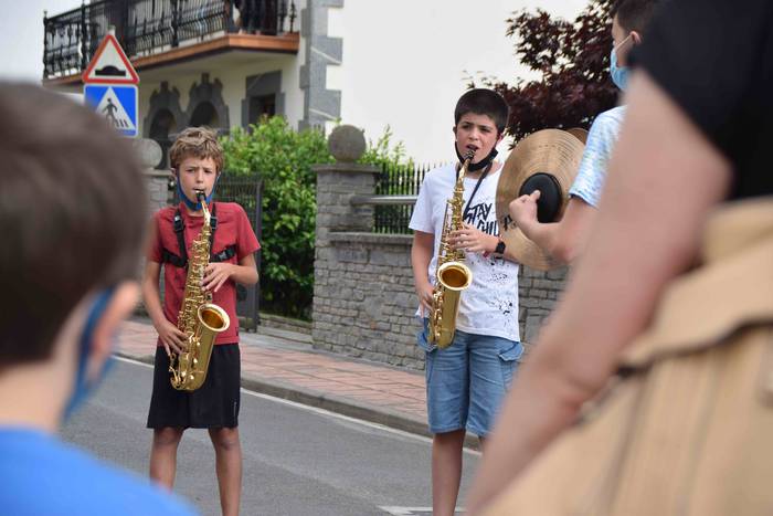 Festari itxura ematen, musik 20 1627663337505