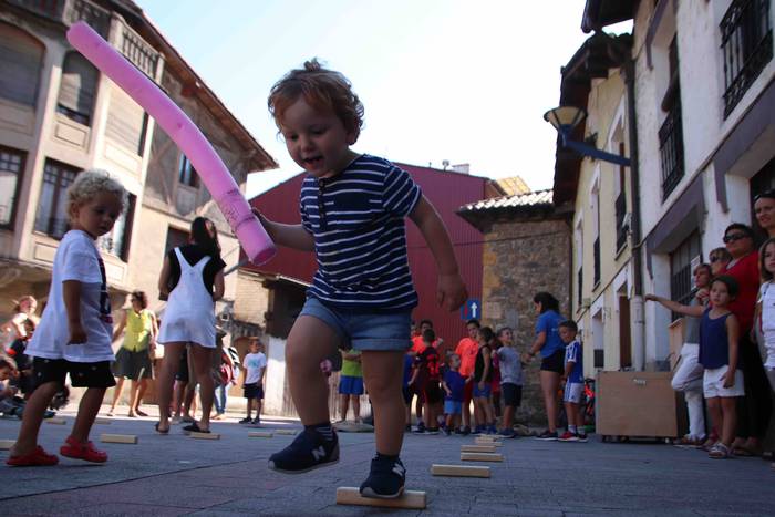 Jolas betean aritu dira umea 11 1537027477408