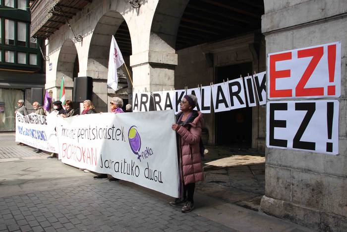 Martxoak 8 bezpera, oneka, p 32 1646657280513