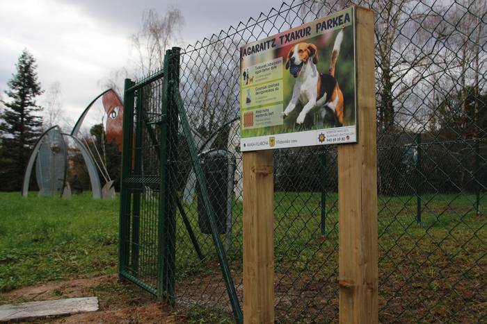 Txakur jabeak kontzientziatzeko kanpaina egingo dute