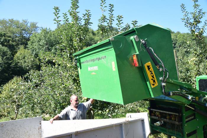 Makina, sagarrak biltzeko 11 1506683777594