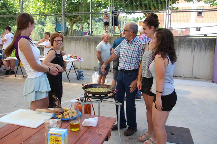 Bertsoak eta koktelak uztart 23 1661603485166