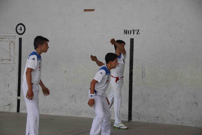 Txikiek pilotari handiak dir 40 1565875092947