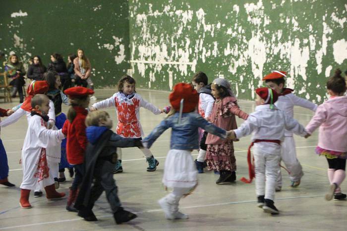 Hotzari aurre egiteko, dantz 26 1517596244319