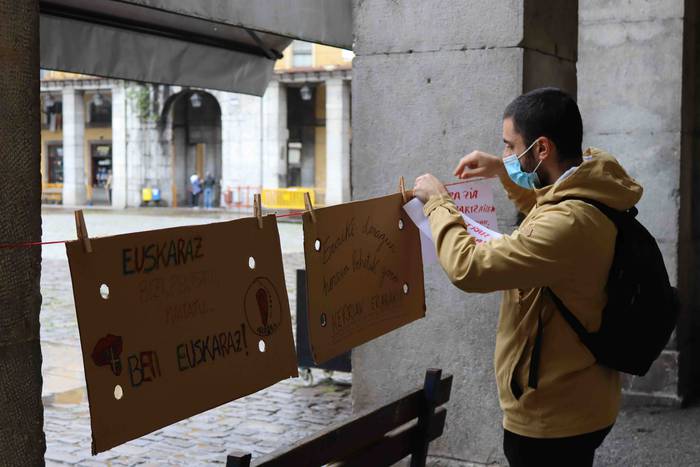 “Plazak aldarriz betetzeko”  3 1591530806742