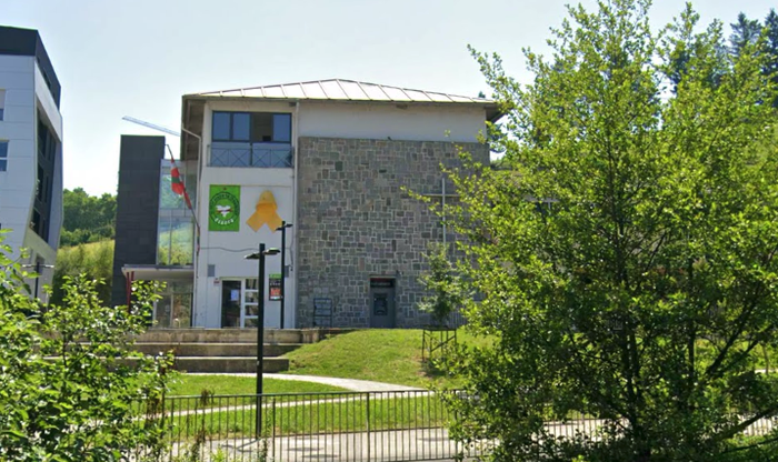 Kutxazaina itxita edukiko dute bi astez