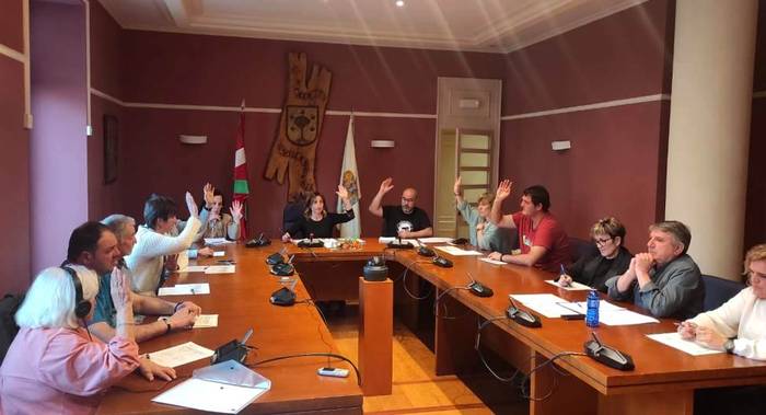 Aurtengo inbertsioak indartzeko kreditu gehikuntza onartu du udalbatzak