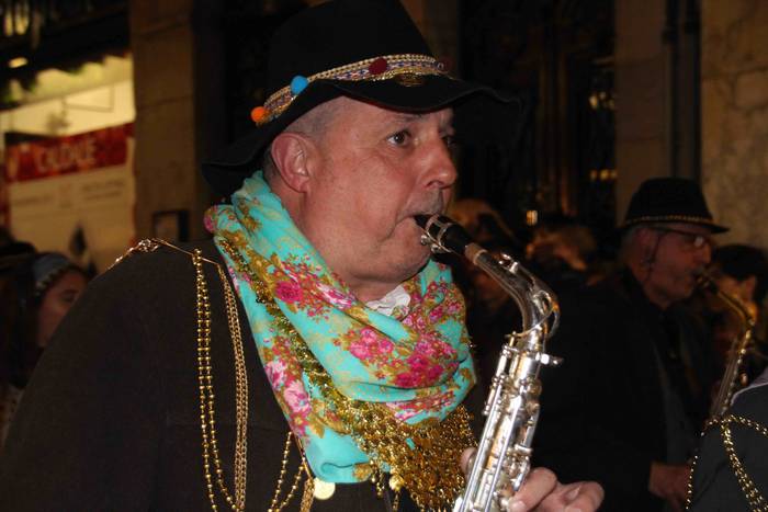 Hartzaren beldur, baina inau 60 1550950125869