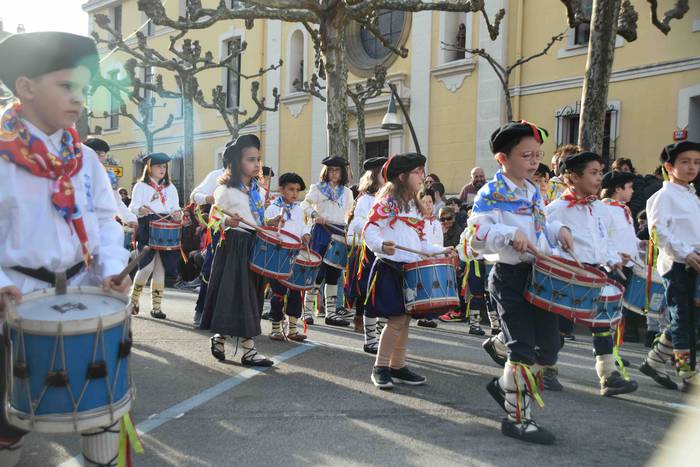 Danbor hotsak, txikienen esk 36 1551547834422