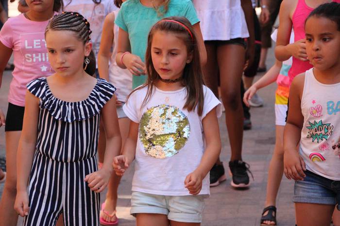 Tripa beteta, dantzan pasa d 90 1563205364747