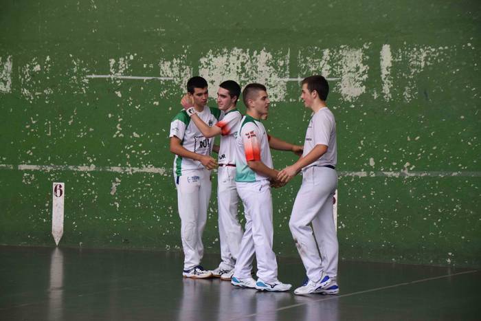 Eskuz Binakako Santio Txapel 11 1627541726880