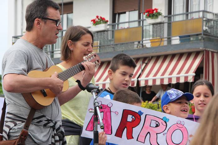 Ikaztegietako Eskola Txikiak Festa 25 1465744465923