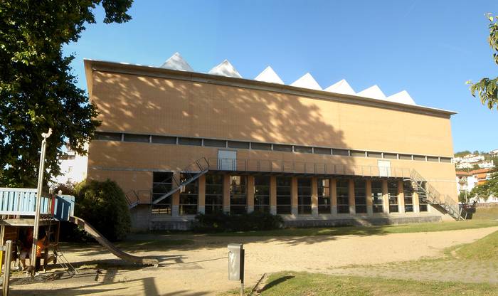 Udal ordezkariak Aldundiko Kirol saileko arduradunekin bildu dira Olaederra kiroldegiko inbertsioei buruz hitz egiteko