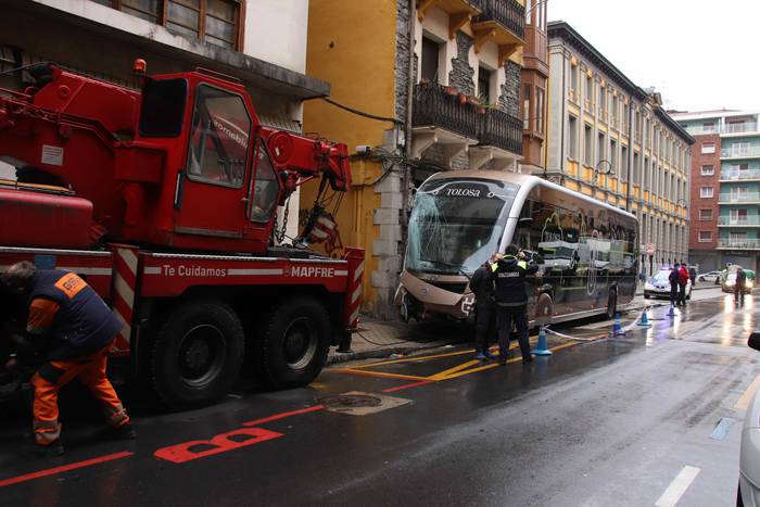 Tolosako hirubusak istripua  11 1642670948982