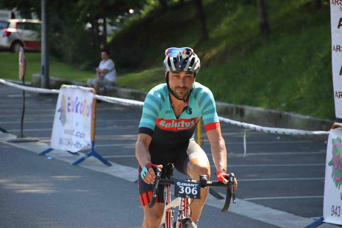 Gurpil gainean, Abraham Olan 32 1559487031536