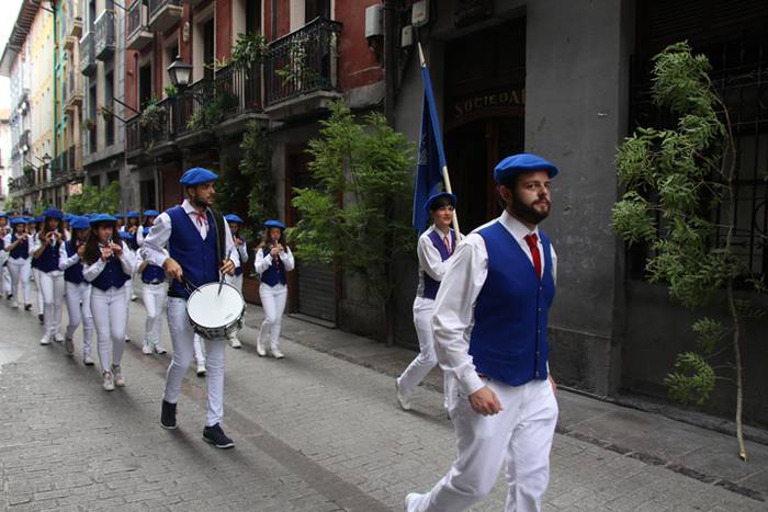 Lizarrez apaindutako kaleeta 227 1498481130426