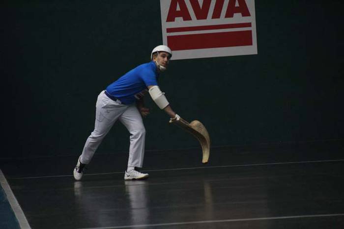 ZESTA PUNTA ELOLAREN OROIMEN 102 1512735832570