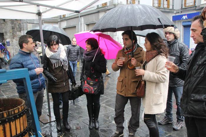 Zuhaitz Azoka Tolosan 2016 21 1456601473383