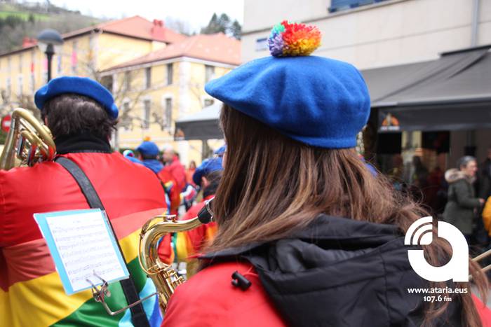 Zezenak adarrak okerrak ditu 118 1488277848884