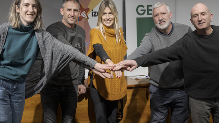 Euskal pilota sustatzeko enpresen eta komunikabideen arteko elkarlana abian