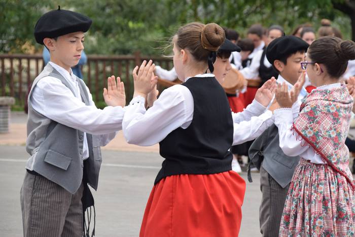 Ibarrako Dantzari Txiki Egun 53 1528547899682