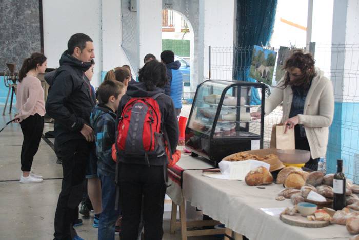 Abeltzain eta artisauen azoka hernialden 25 1462708886050