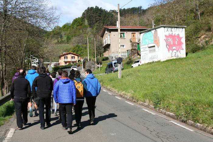 Basoari begira Anoetan 6 1554970853481