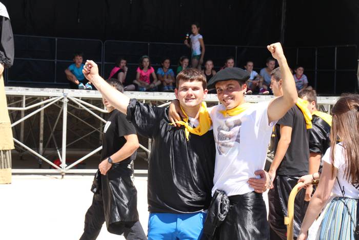 ZIZURKILGO JAIAK 2017. TXUPI 2 1502547303919