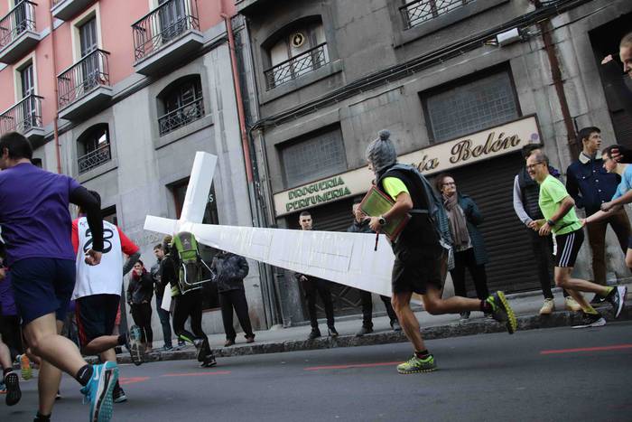 Uzturreko gurutzea lapurtu z 97 1577813962582